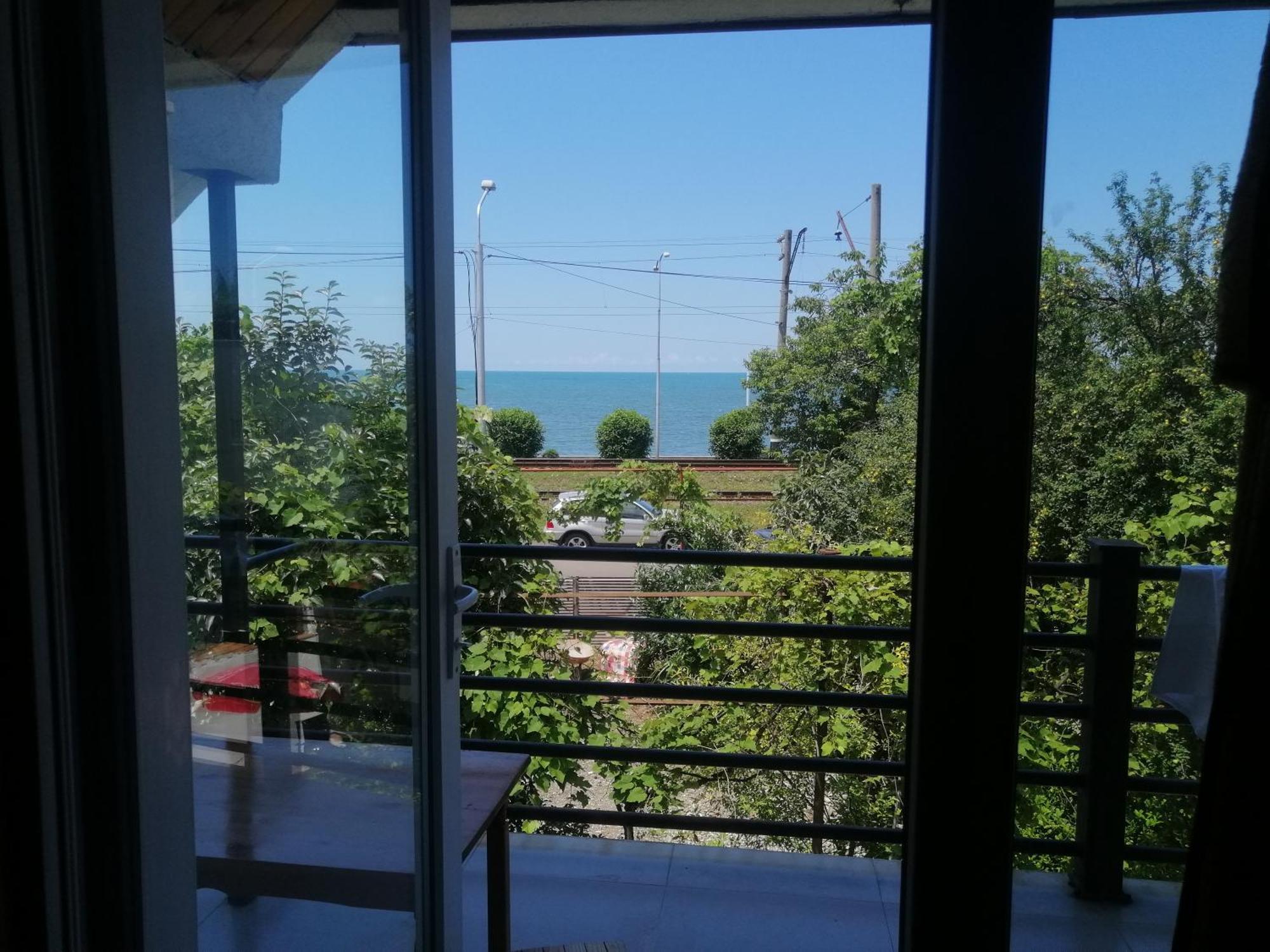 David Dali House Ξενοδοχείο Μπατούμι Εξωτερικό φωτογραφία